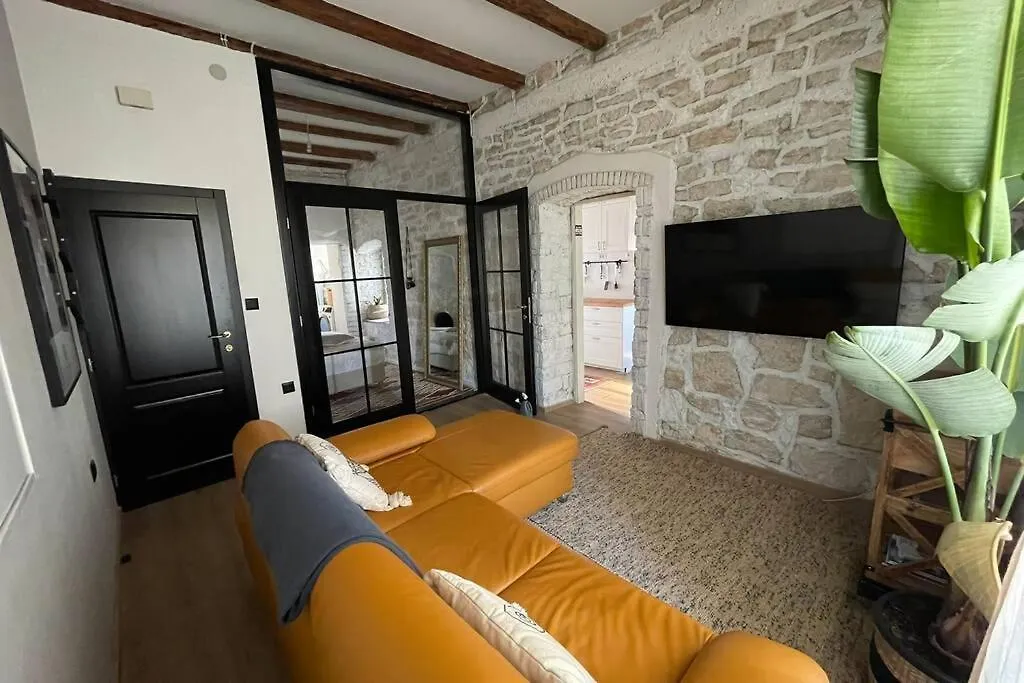 The Bungalow By The Sea In Historic Porec Old City 0*,