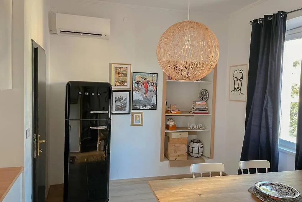 Apartment The Bungalow By The Sea In Historic Porec Old City Croatia