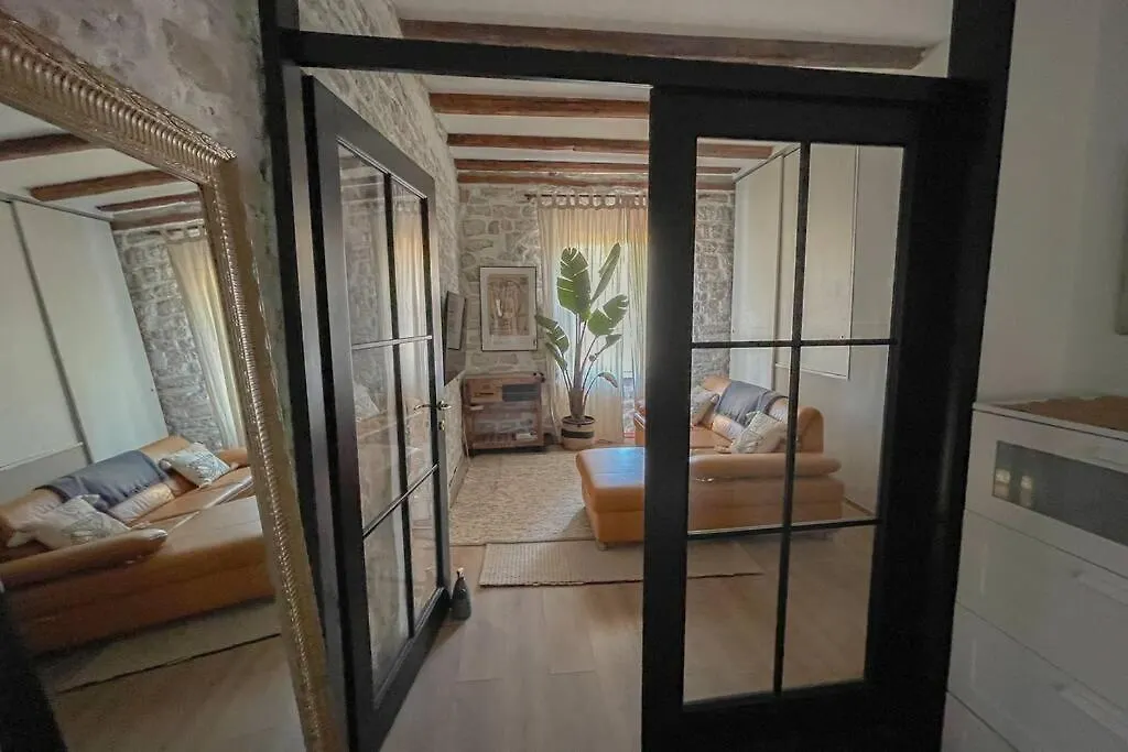 The Bungalow By The Sea In Historic Porec Old City Apartment