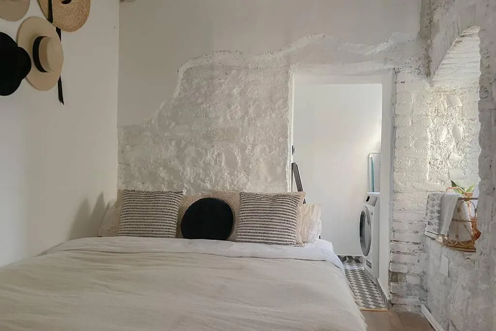 Apartment The Bungalow By The Sea In Historic Porec Old City Croatia