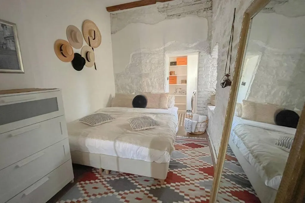 The Bungalow By The Sea In Historic Porec Old City Apartment